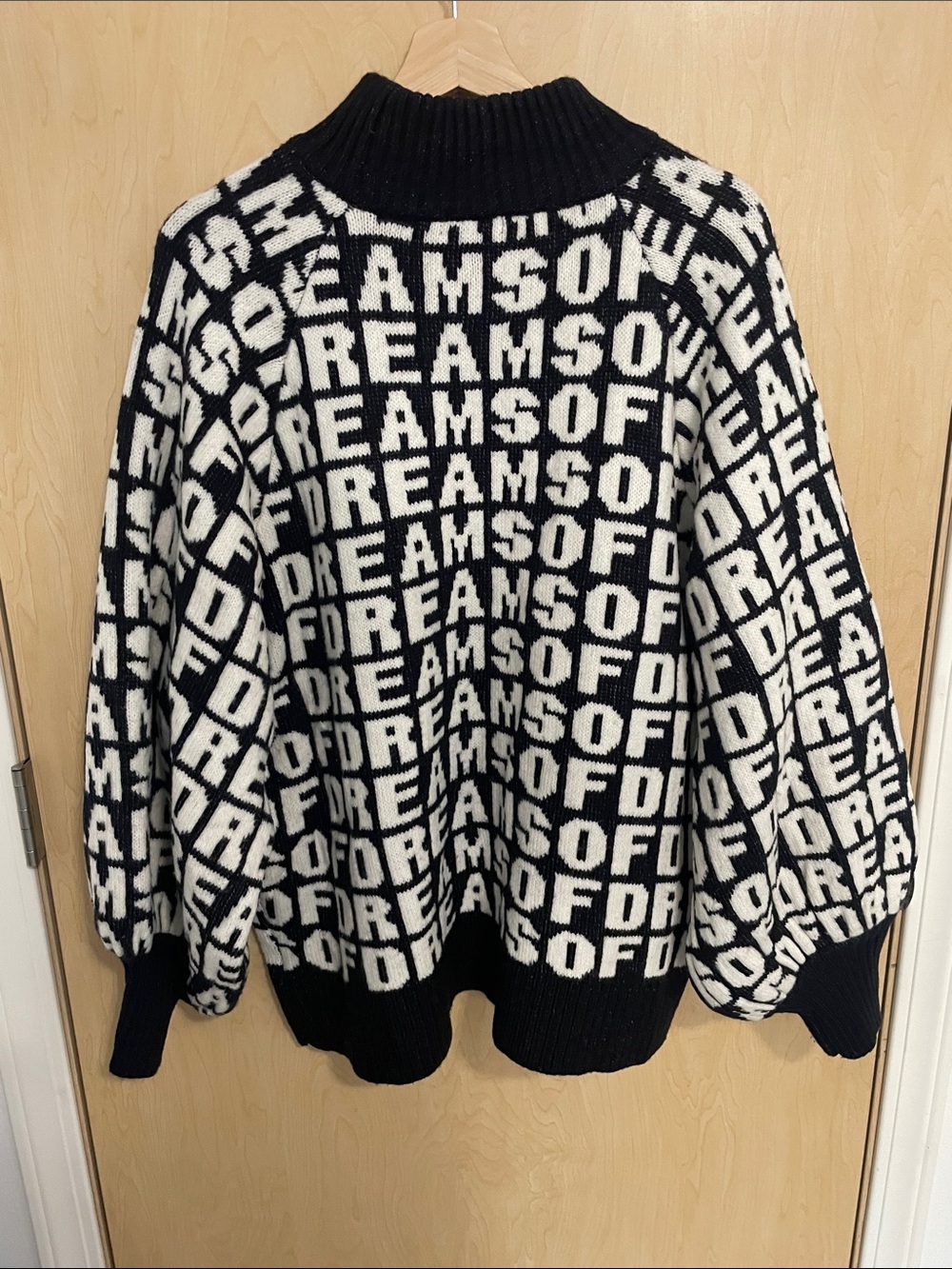 🖤 H&M Dreams of Dreams Graphic Sweater 🖤 XL - Picture 7 of 10